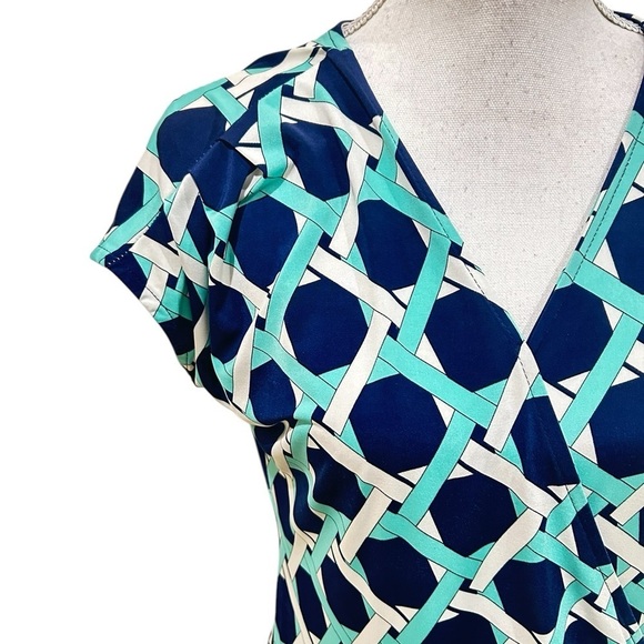 Yetts los Angeles Geometric Print Jersey Wrap Dress gunmetal chain detail 10 - Picture 6 of 9